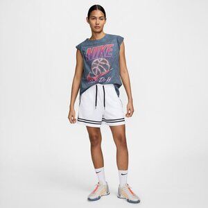 NIKE, WOMENS, DRI-FIT CROSSOVER Basketball shorts, Size Small. NEW WITH TAGS